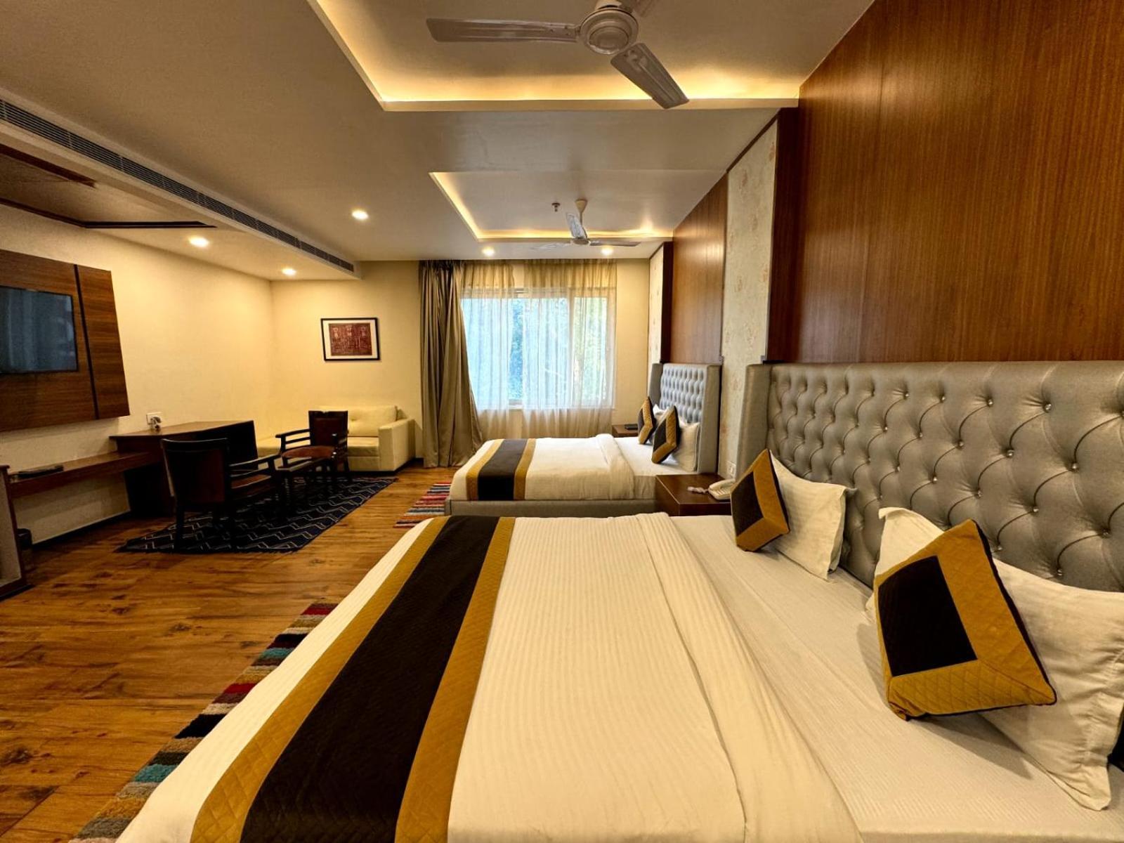 Hotel River Rhythm Assi Ghat Varanasi Esterno foto