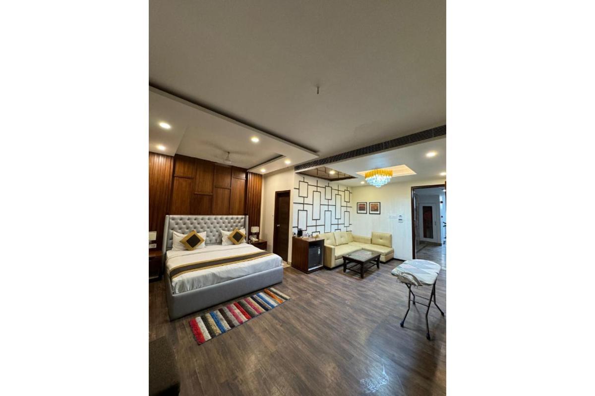 Hotel River Rhythm Assi Ghat Varanasi Esterno foto